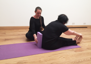 Private_yoga_postural_asessment_measuring_sit_reach_test